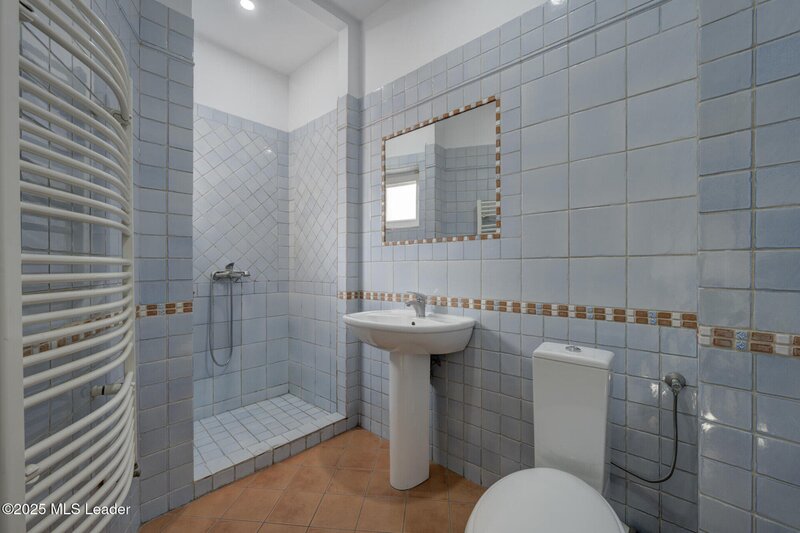 Piata Gemeni. O casa cu trecut, in inima orasului - eleganta clasica, stil actual