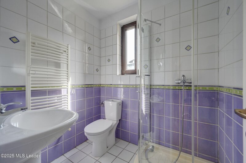 Piata Gemeni. O casa cu trecut, in inima orasului - eleganta clasica, stil actual